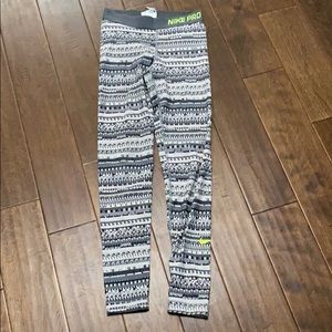 Nike Pro Dri-Fit Size Women’s Small Leggings